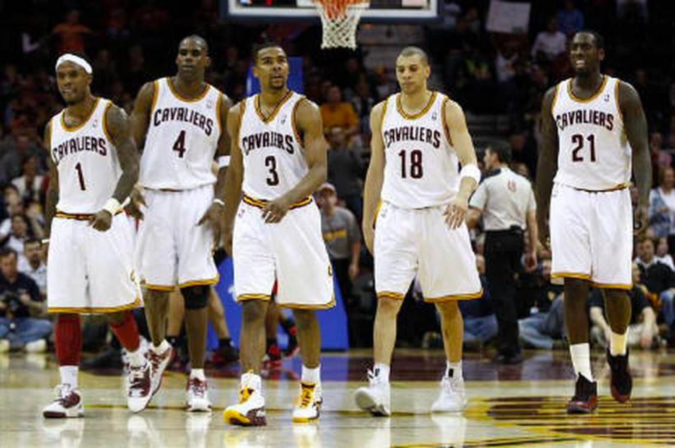 At least J.J. Hickson is smiling… or is he wincing?